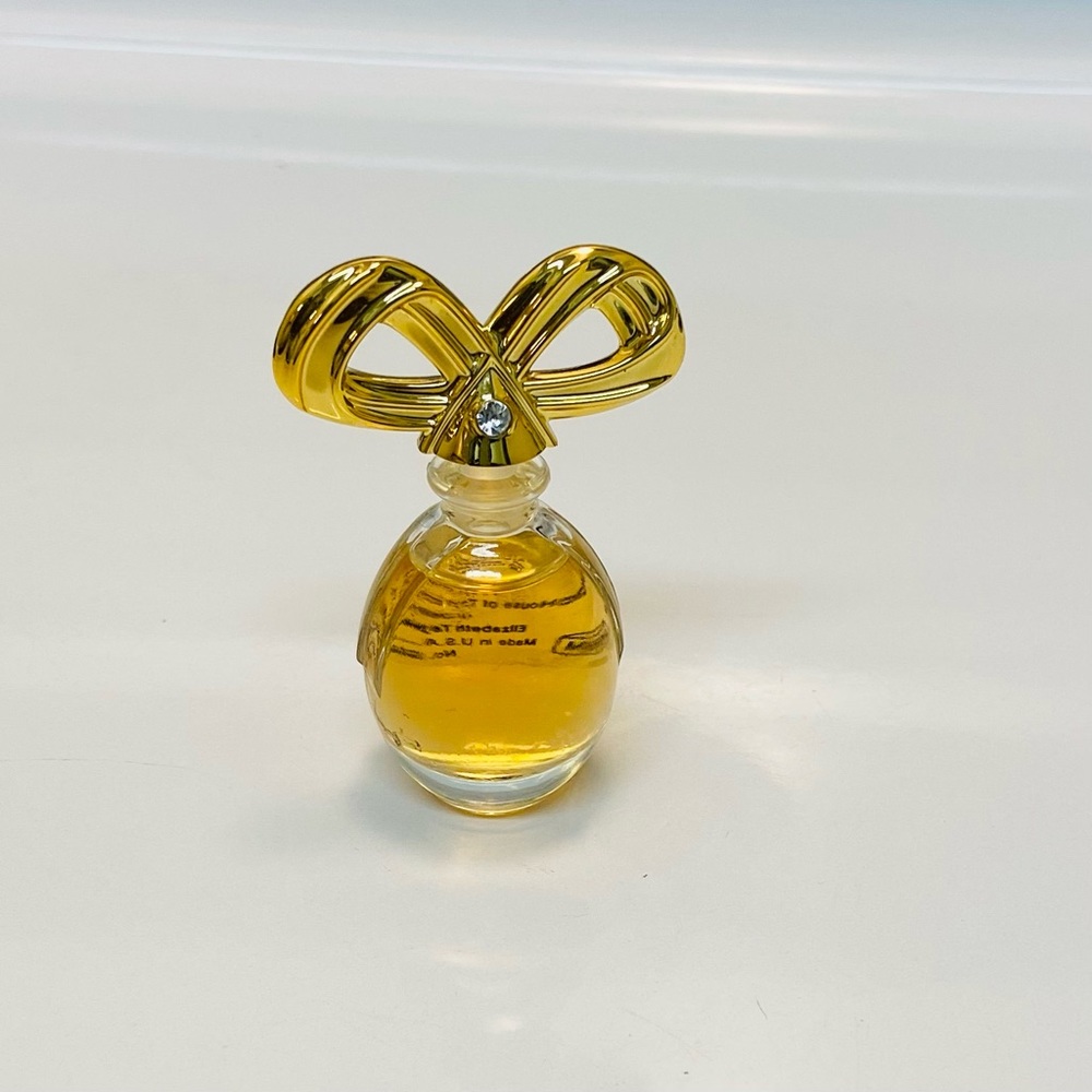 Elizabeth Taylor White Diamonds 12fl.oz parfum brand new never used